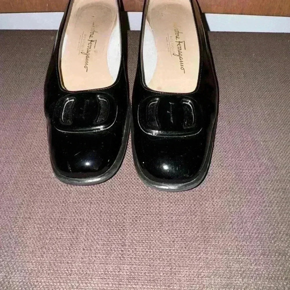 Salvatore Ferragamo Boutique Shoes Size 9 in great condition - Picture 3 of 10